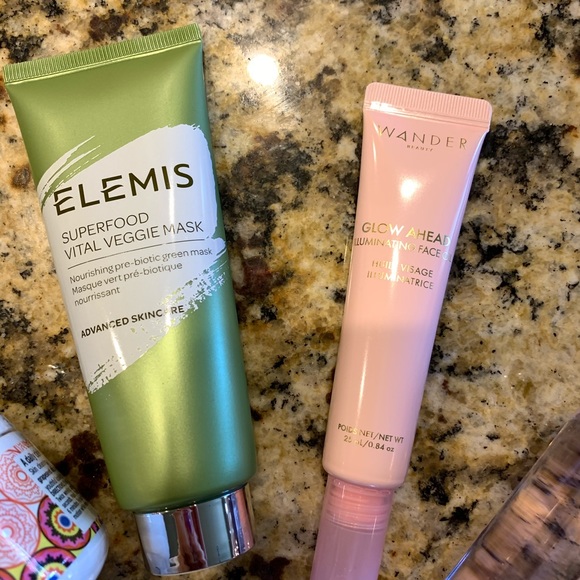 5 New Face Products - Picture 3 of 4